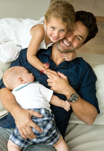Mariano, feliz con sus dos hijos: Olivia y Milo