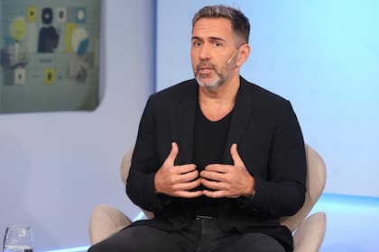 Mariano Kot es licenciado en informática y apasionado por el desarrollo de soluciones disruptivas