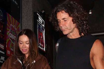Mariano Martínez, junto a su novia Melina
