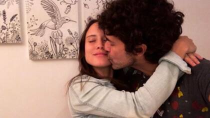 Mariano Martínez y Camila Cavallo, flamantes padres