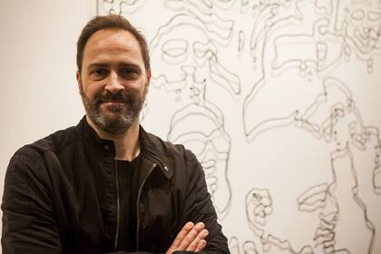 Mariano Molina, autor de la obra "Alineados alienados".