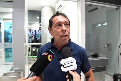 Mariano Páez anoche, al llegar a Santiango del Estero
