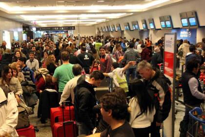 El sábado, el domingo y el lunes, Aeroparque se vio especialmente colapsado