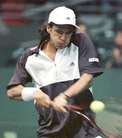 Mariano Zabaleta y una imagen de aquel partido contra Massú