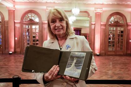 Maricarmen Giordano. Festejó sus 15 años y se casó en el Salón de Baile, igual que sus padres. Su papá tenía una florería en la zona y armaba los ramos para la confitería