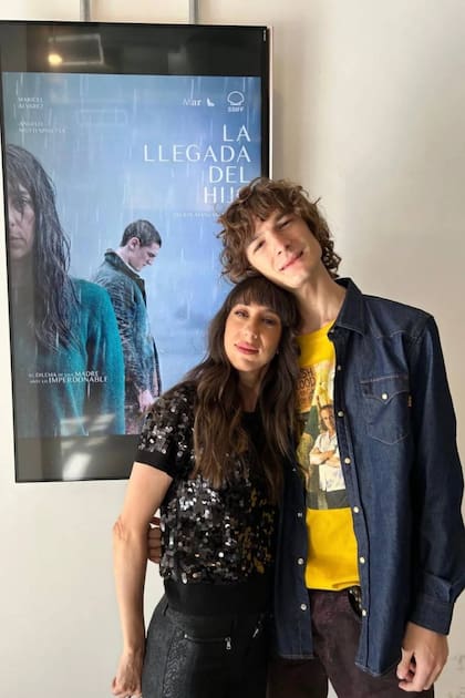 Maricel Álvarez y Ángelo Mutti Spinetta, madre e hijo en el filme La llegada del hijo