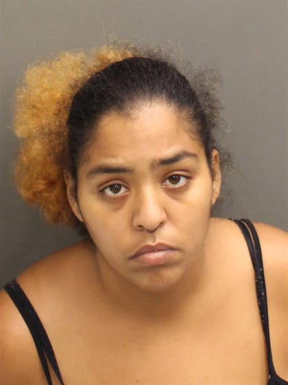 Marie Ayala estaba bajo libertad condicional tras la comisión de delitos de negligencia infantil y consumo de narcóticos (Twitter/@OrangeCoSheriff)
