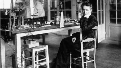 Marie Curie es una de las figuras que Julia Navarro realza en su libro