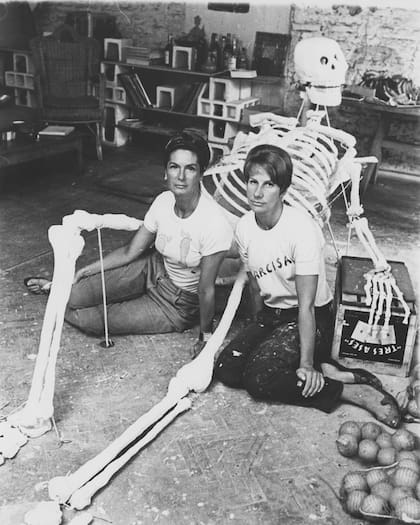 Marie Louise Alemann y Narcisa Hirsch en Marabunta (1967)