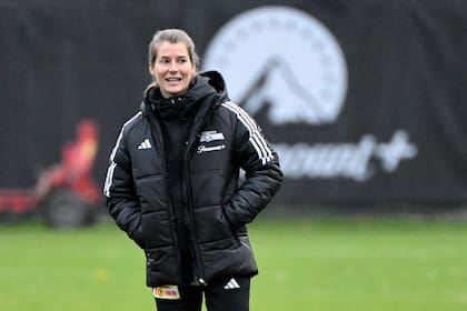 Marie-Louise Eta debutará el sábado, ante Wolfsburgo