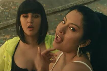 Marié y Wendy Sulca, en el video del tema "Mujer Montaña"