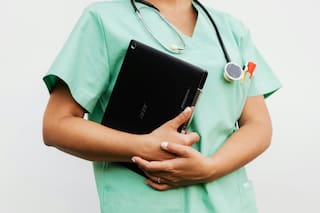 La mujer acusada de ejercer como “falsa médica” quedó en libertad bajo medidas cautelares