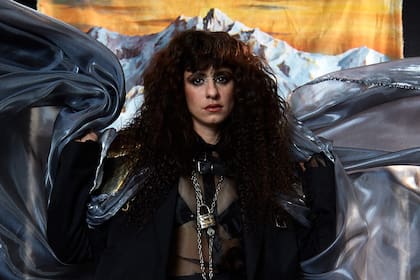 Marilina Bertoldi se presenta este domingo en la feria y festival gratuito FINDE, en el Estadio Único de La Plata