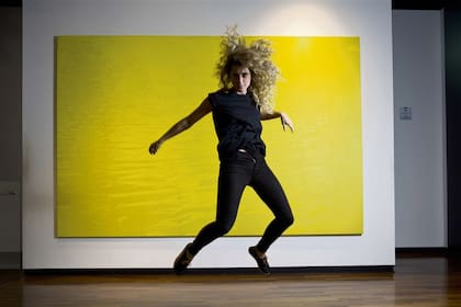 Marilina es la hermana de Lula, guitarrista y cantante de Eruca Sativa, con quienes comparte ciertos aspectos estéticos y musicales