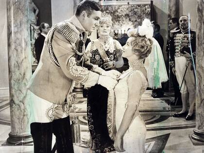 Marilyn Monroe y Laerence Olivier, en El príncipe y la corista, en 1957