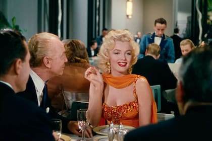 Marilyn protagonizó Los caballeros las prefieren rubias con Jane Russell (Foto:Archivo)