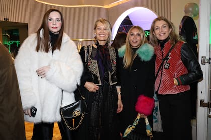 Marina Achával, Sol Acuña, Ama Amoedo y Anita Bereciartúa.