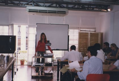 Marina Beltrame, frente a la clase: fue mudándose hasta que finalmente se instaló en su actual sede