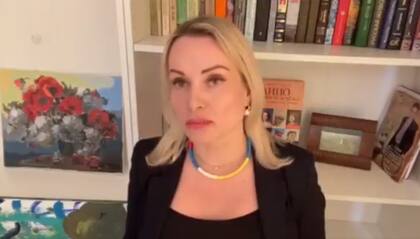 Marina Ovsyannikova es editora en el Canal Uno de Rusia