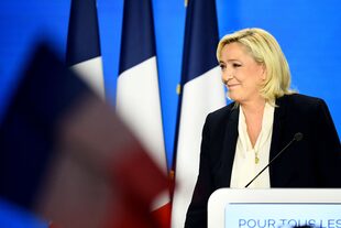 Marine Le Pen, anoche, tras aceptar su derrota