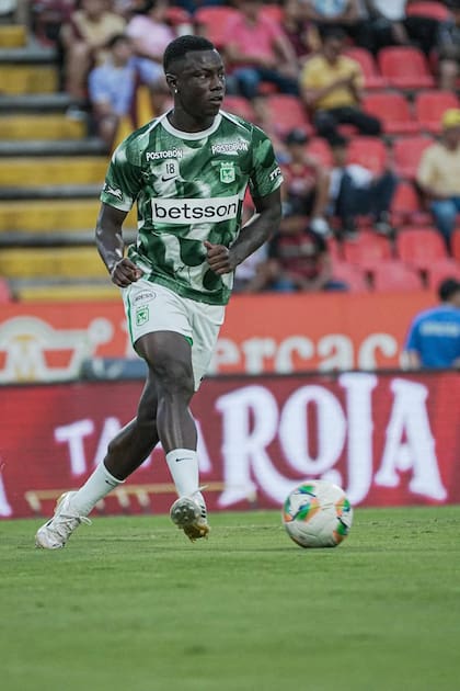 Marino Hinestroza le costará a Boca 5.000.000 de dólares