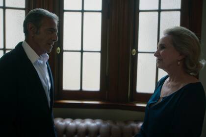 Mario Alarcón y Selva Alemán, protagonistas de uno de los tres relatos de El Portal