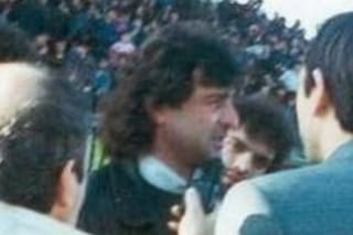 Fútbol: el día que Kempes aceptó dirigir en Albania y casi le cuesta la vida