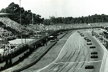 Mario Andretti lidera el GP de 1978; Fangio cometió un error increíble en el desenlace