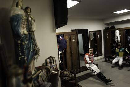 Mario Fernández y Jorge Ricardo a punto de salir a la pista.