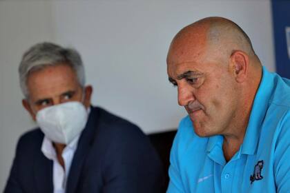 Mario Ledesma dejó el cargo de coach de los Pumas, visiblemente emocionado