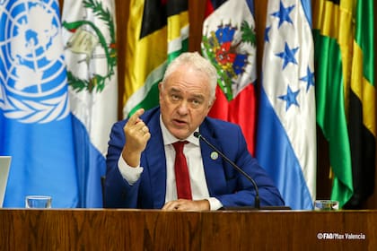Mario Lubetkin, canciller uruguayo, fue subdirector y representante regional de FAO para América Latina y el Caribe.