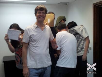 Mario Pergolini, junto con sus compañeros de equipo, bromearon hoy sobre las repercusiones que tuvieron sus dichos sobre Guillermo Moreno