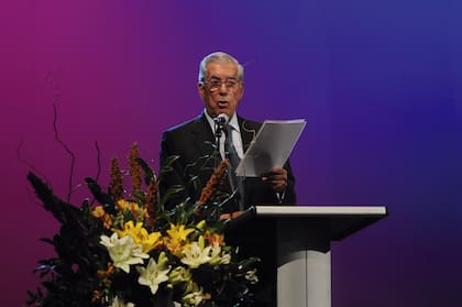 Mario Vargas Llosa, Premio Nobel de Literatura 2010, dio una conferencia en la Sala Borges en 2011