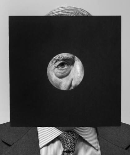 Mario Vargas Llosa retratado por Aldo Sessa en 2019