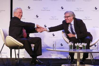 Mario Vargas Llosa y Luis Almagro