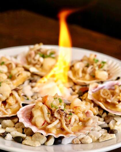 Mariscos al fuego, un clásico de la casa