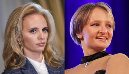 Mariya y Yekaterina, las dos hijas de Vladimir Putin junto a su exesposa Lyudmila.