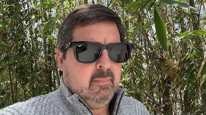 Mark Smith usa las Meta Ray-Ban.