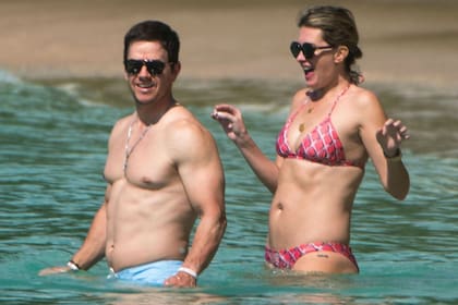 Mark Wahlberg y su esposa Rhea Durhman, felices en Barbados