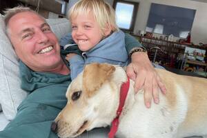 Marley junto a Mirko y su perro Bailey