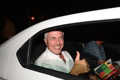 Marley llegó muy sonriente al festejo junto a Humberto Tortonese y Elizabeth Vernaci