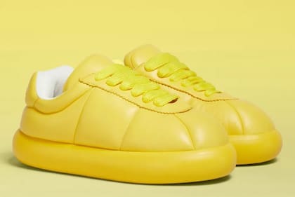 Marni lanzó sus zapatillas "Bigfoot 2.0" en la Semana de la Moda de París.