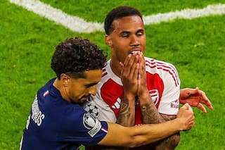 Un gesto que conmovió: el abrazo de Marquinhos a quien falló el penal decisivo, cuando PSG desataba la euforia