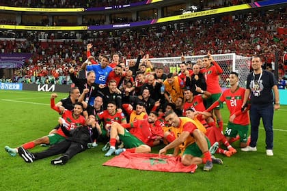 Marruecos festejó la clasificación a semifinales del Mundial Qatar 2022 con los miles de hinchas que lo acompañaron en el estadio