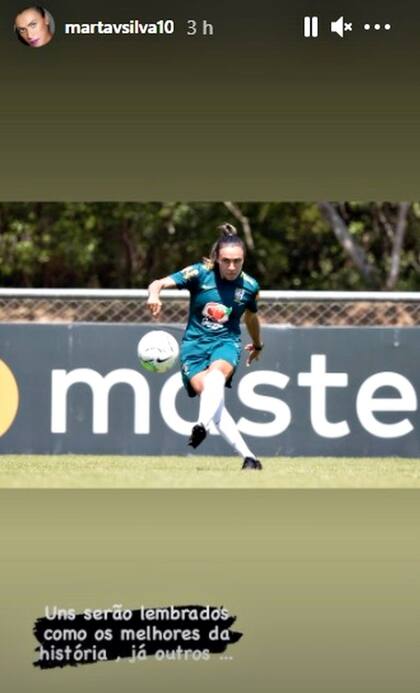 Marta, estrella del fútbol femenino, le respondió a Bolsonaro