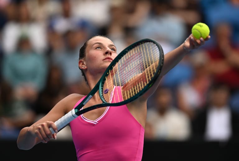 Marta Kostyuk brilla en el Australian Open, pero tiene la mente puesta en la guerra en su país