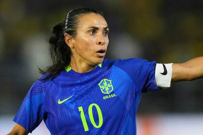 Marta, la legendaria jugadora brasileña, es una de las futbolistas ternadas al Balón de Oro
