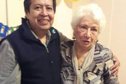 Marta la socia fundado y quien contrató a Héctor