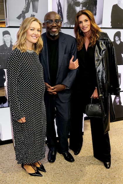 Marta también presentó la nueva cápsula en Londres y allí recibió al ghanés Edward Enninful, editor de la edición británica de Vogue, y a Cindy Crawford. 