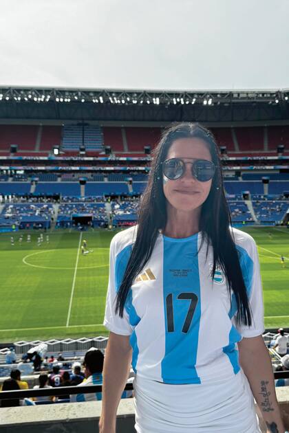 Martes
30. En las
tribunas
del Parc
Olympique
Lyonnais, en
Lyon, donde
la selección
argentina
venció 2 a 0
a Ucrania.